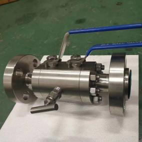 Double block and bleed ball valve